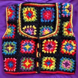 INCREDIBLE PSYCHEDELIC crochet vest crop top handmade by yours truly! 💋